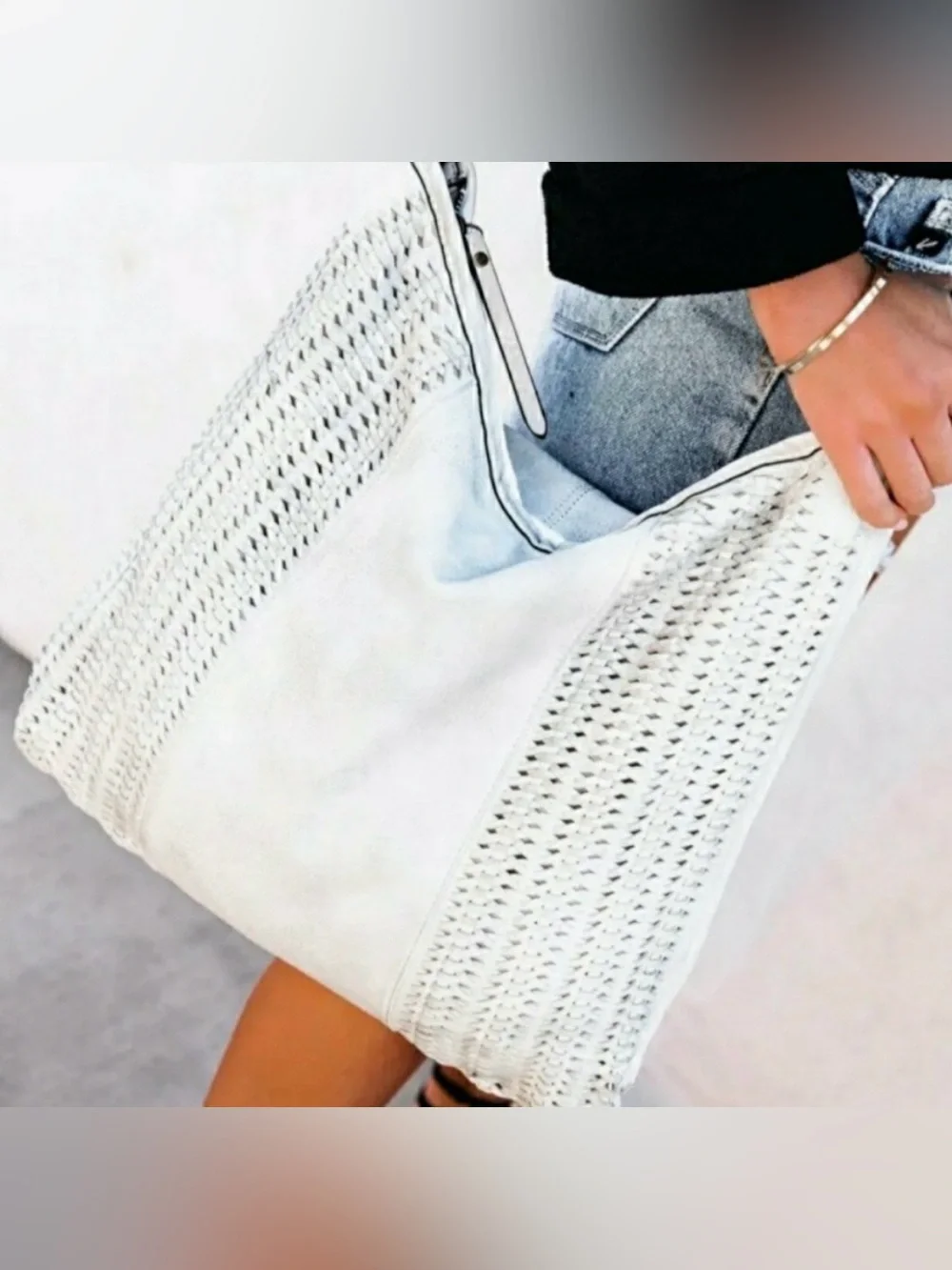 VICI COLLECTION VOYAGER WOVEN CROSSBODY BAG